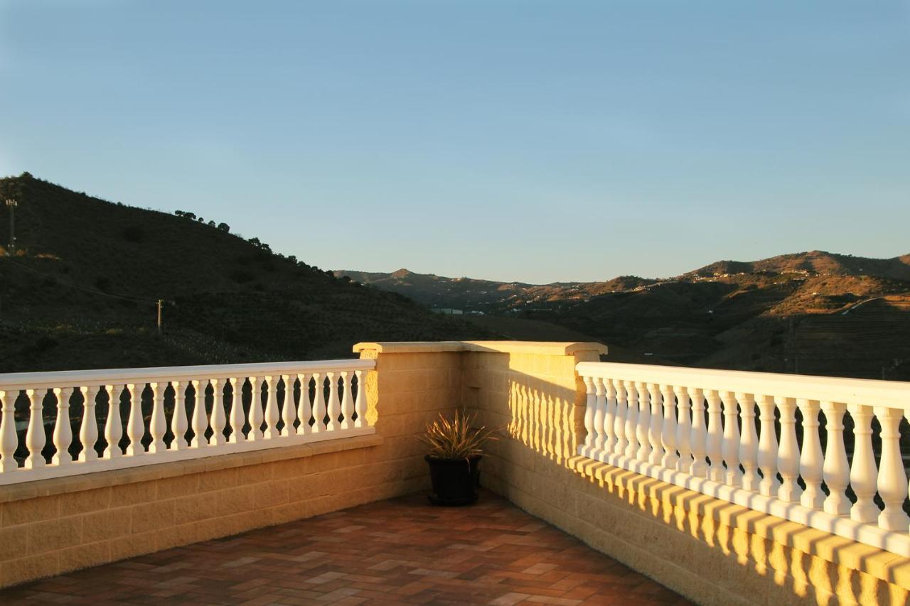 Villa El Palomar Azul With Pool And Sea View Benajarafe Zewnętrze zdjęcie